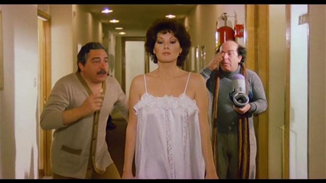 Vogue Italia ci vuole insegnare a essere diversamente etero? Sembra proprio che il maschio sia qualcosa da abbattere