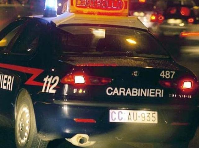 Genova, giovane studentessa tenta di buttarsi dalla finestra della sua classe, la salva il professore