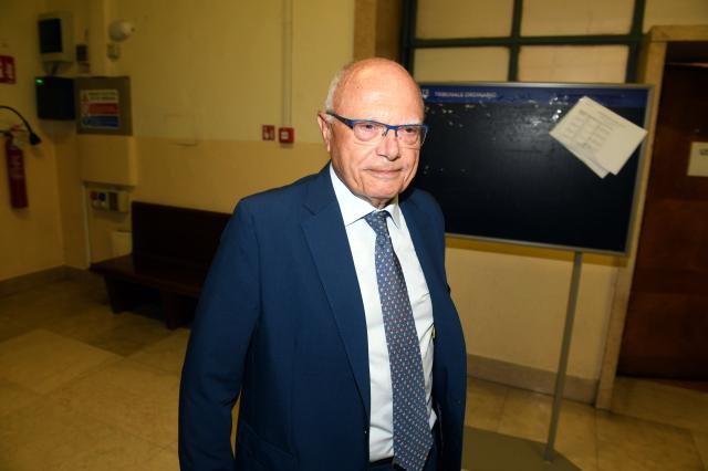 Massimo Galli, l'infettivologo condannato a 1 anni e 4 mesi per il concorso truccato alla Statale, falso ideologico 