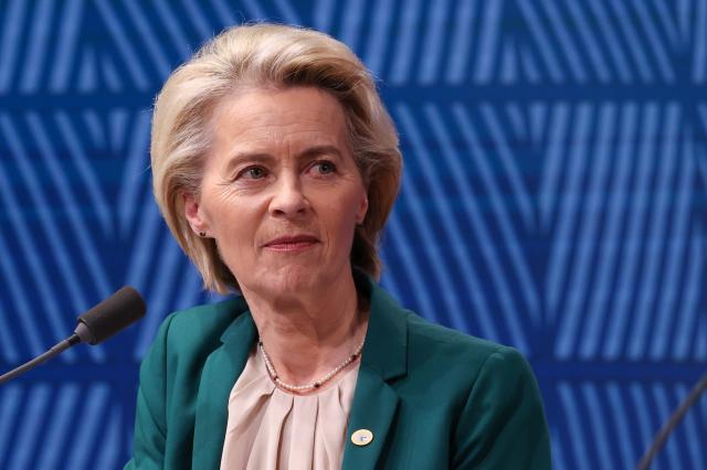 Vaccini Covid, Corte Ue: "Von der Leyen non ha consentito accesso ai contratti per l'acquisto di 1 mld di dosi per 2,7 mld&euro;"