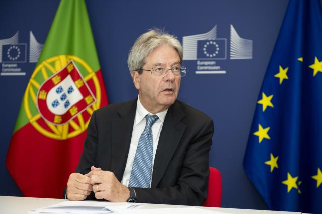 Gentiloni: "Occidente sempre pi&ugrave; debole, ci vuole di nuovo von der Leyen", tesi aberrante dell'euroinomane