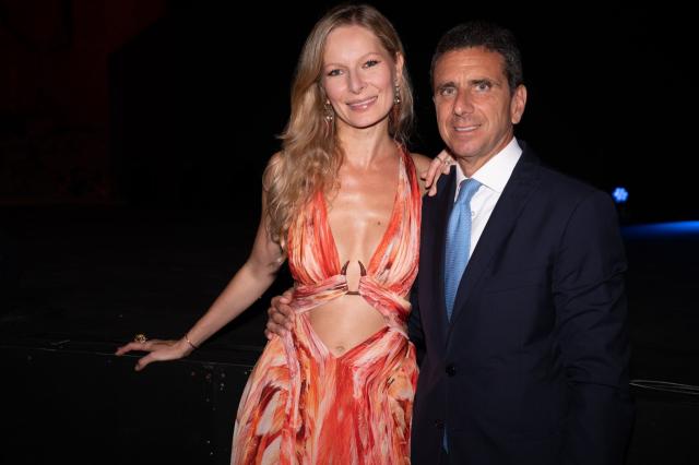 Il trionfo di Ludmilla Voronkina Bozzetti . Chi sono i due ragazzotti che circuiscono signore anziane? La cena a casa Bocelli da migliaia di euro