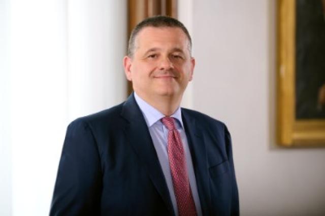 Intesa Sanpaolo, &euro;150 mln per parco solare in Nuova Zelanda; Doninelli: "Impegno nei finanziamenti Green per &euro;12 mld"