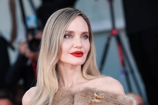 Festival del cinema di Venezia, il silenzio sul genocidio a Gaza di star come Angelina Jolie, unica eccezione Laura Morante