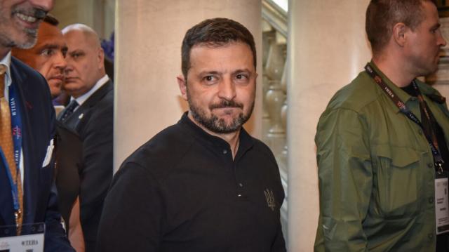 Zelensky a Cernobbio: &ldquo;Ho un piano di pace, ne parler&ograve; con Harris e Trump&rdquo;, ma a Meloni chiede di accelerare sui Samp-T