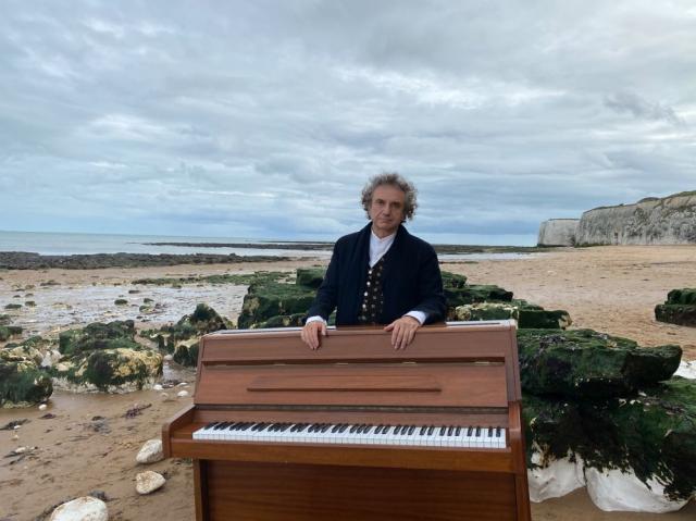 Roberto Cacciapaglia annuncia il nuovo tour in Italia con "Time to be": un viaggio musicale tra emozione e spiritualit&agrave;