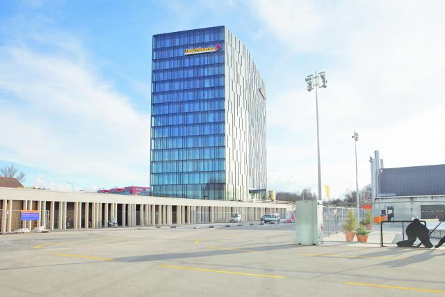 Banca centrale svizzera abbassa i tassi di 25 punti portandoli all'1%, euforia sui mercati: Milano e Parigi +1,3%, Francoforte +1,1%