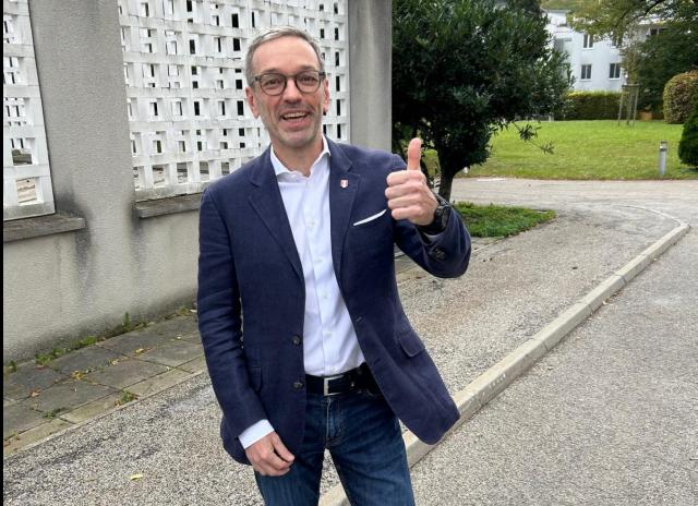 Elezioni Austria, vince l'ultradestra di Fpo con il 29,1%, Popolari secondi col 26,2%, Kickl: "Pronti a guidare il governo"