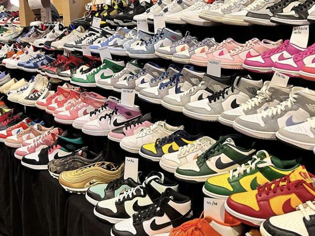 Sneakerness riunisce a Milano gli appassionati delle ginniche urban style per due giornate presso gli East End Studios di via Mecenate 88/A 