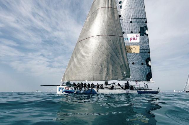 Pegaso: Una barca iconica che continua a dominare l'Adriatico