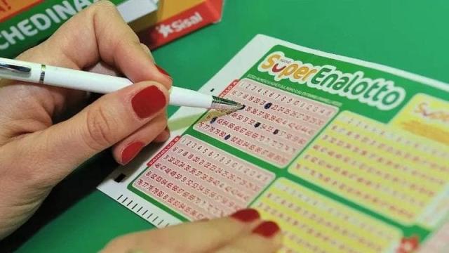 Superenalotto, vincita record a Riva del Garda con un 6 da novanta milioni di euro