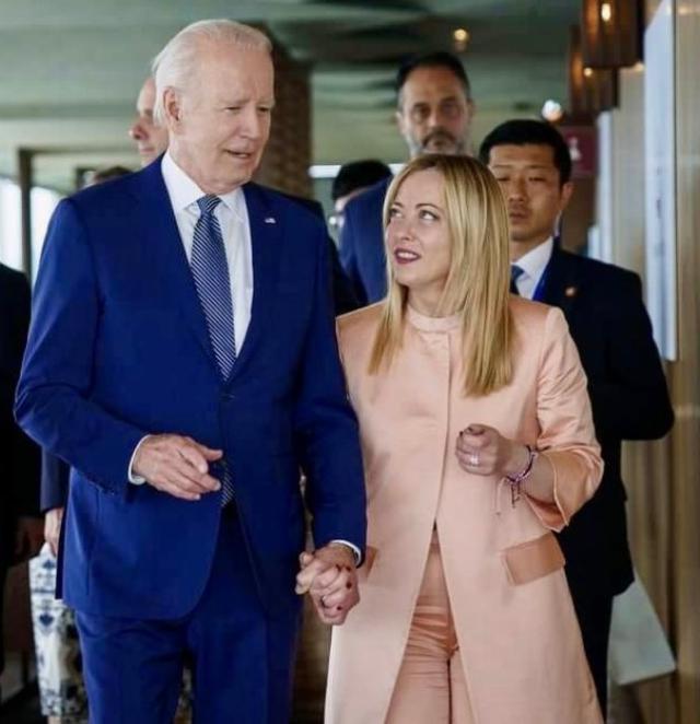 Ucraina, nuovi &ldquo;aiuti&rdquo; Usa da 425mln $, rifiutato visto alla Russia per congresso aerospaziale a Milano, Mosca: &ldquo;Indignati con Italia"