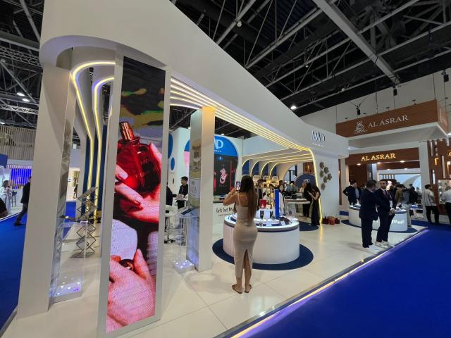 Misteriose fragranze ottomane si amalgamano al salone della bellezza di Dubai 