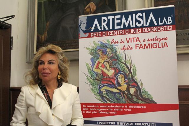 Mariastella Giorlandino (Artemisia): "I genitori stiano pi&ugrave; attenti ai figli accompagnandoli e sostenendoli soprattutto in et&agrave; adolescenziale"
