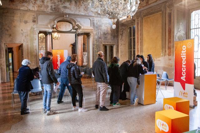 McDonald's, l'evento itinerante Job Tour passa a Castano Primo, previste assunzione per la nuova apertura dello storico fast food