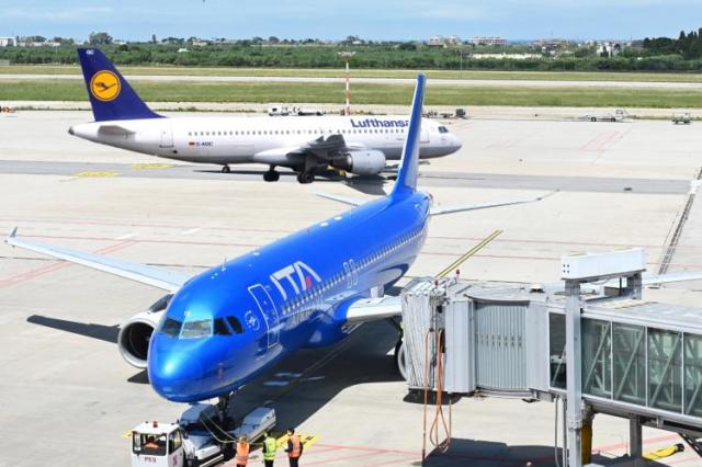 Ita-Lufthansa, accordo all&rsquo;ultimo minuto per 829 mln&euro;, Mef non fa sconti, inviati documenti alla Commissione europea