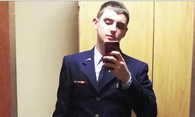 Usa, Jack Teixeira condannato a 15 anni di carcere, diffuse documenti segreti del Pentagono su armi inviate all'Ucraina