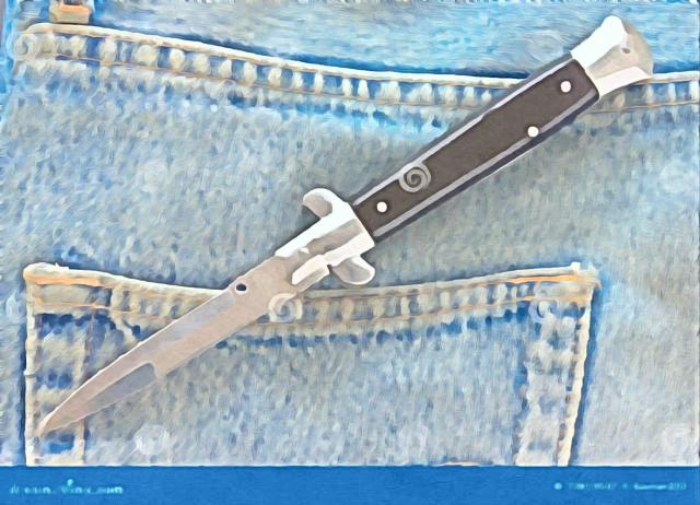 Coltello a serramanico