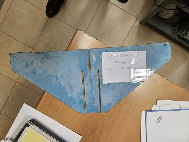 Napoli, donna georgiana colpita alla testa da una piastra metallica caduta da un balcone: ricoverata d'urgenza