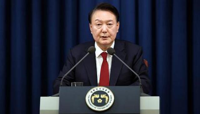 Corea del Sud, presidente Yoon sfiduciato anche dal suo partito, chieste dimissioni: &ldquo;Voleva arrestare i politici&rdquo;