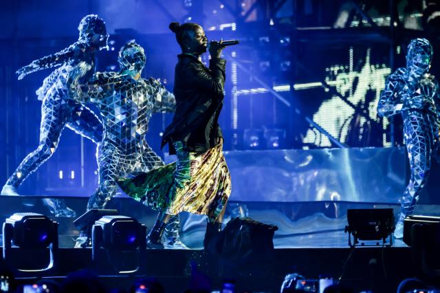 Mim&igrave; Caruso, chi &egrave; la vincitrice di X Factor 2024 di Usmate Velate della squadra di Manuel Agnelli, dalla famiglia alle origini alla vita privata