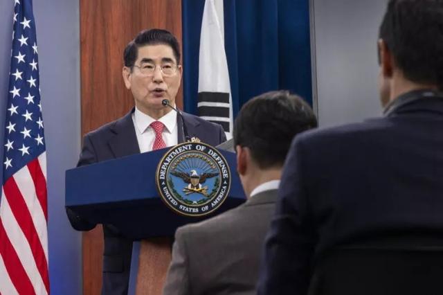 Corea del Sud, ex ministro della Difesa tenta il suicidio in carcere, arrestati i capi della polizia, perquisito ufficio presidente Yoon