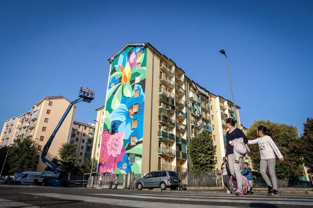 Milano, ragazzo di 16 anni disabile attirato in uno scantinato, violentato e filmato da un 44enne e da un 14enne, entrambi arrestati