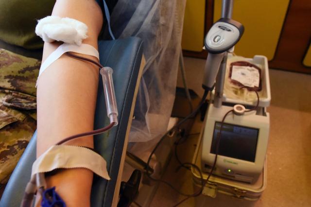 Trasfusioni dedicate tra chi non ha vaccino Covid, l'iniziativa del comitato Di Sana e Robusta Costituzione e i moduli necessari