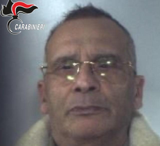 Matteo Messina Denaro, 15 carte d'identit&agrave; false per sfuggire alla cattura, nel covo documenti rubati e patenti di guida dei prestanome