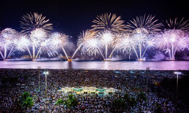 Rio de Janeiro, per la festa di Capodanno sulla spiaggia di Copacabana attese oltre 2.5 milioni di persone