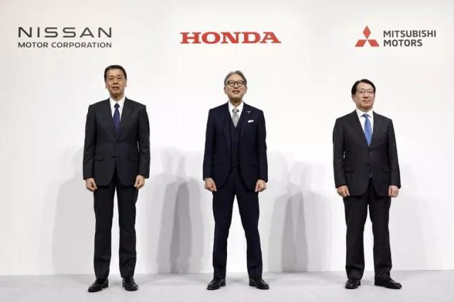 Honda pronta alla fusione con Nissan e Mitsubishi, obiettivo: diventare principale azionista del nuovo colosso automobilistico 