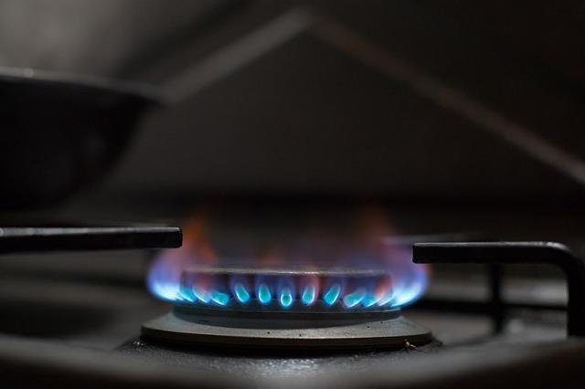 Addio al gas nelle case, in vigore la direttiva europea: stop a bonus caldaie, banditi combustibili dal 2028 e riduzione consumo energetico