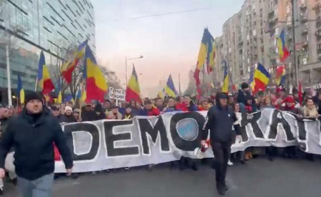 Romania, grandi proteste per le elezioni annullate, ma i giornali mainstream non ne parlano!