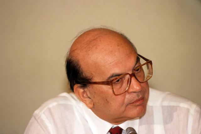 Craxi e l&rsquo;ingerenza americana, la vera storia della crisi di Sigonella: il socialista tra i pochi leader a voler conquistare il massimo della