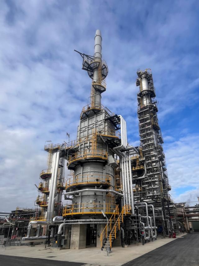 Enilive, avviato a Gela impianto che produrr&agrave; 400mila tonnellate/anno di SAF, fino a un terzo della domanda europea 