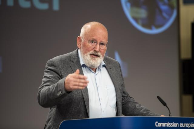 Green Deal, da Timmermans "milioni di &euro; dai fondi Ue donati a delle lobby per l'appoggio sui suoi piani sul clima"