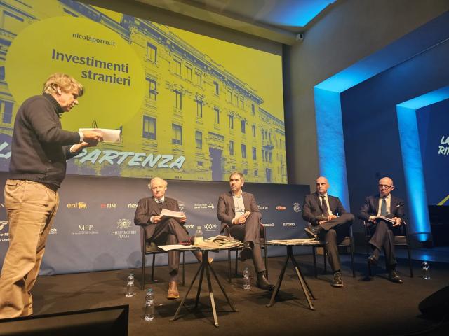 Iniziata a Milano &ldquo;La Ripartenza, liberi di pensare&rdquo; di Nicola Porro sulle sfide economiche del Paese
