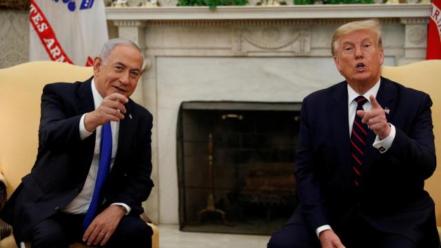 "Trump ha fermato piano di Israele di bombardare siti atomici dell'Iran a maggio",  tycoon cerca accordo con Teheran per limitare suo programma nucleare