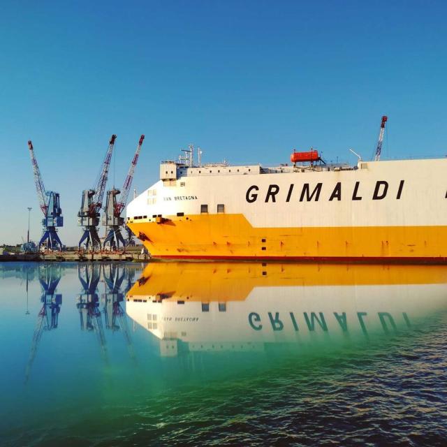 Grimaldi attraccata ad Israele - foto Allalouf