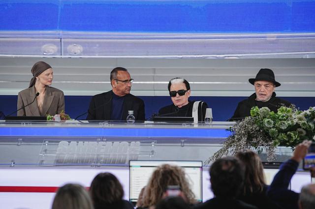 Cachet Sanremo 2025: Carlo Conti il pi&ugrave; pagato, tra i co-conduttori Gerry Scotti il "meno pagato", guadagni di ospiti e cantanti