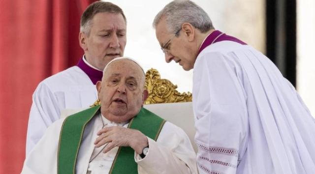 "Papa Francesco sta morendo, ha ricevuto l'estrema unzione", Bergoglio sarebbe in fin di vita secondo quanto trapela da fonti del vaticano