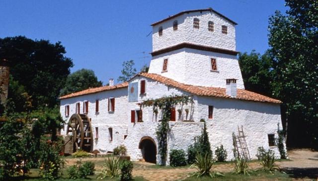 La vera casa del 'Mulino Bianco' in vendita vicino Siena al prezzo di 1 milione e 700 mila euro