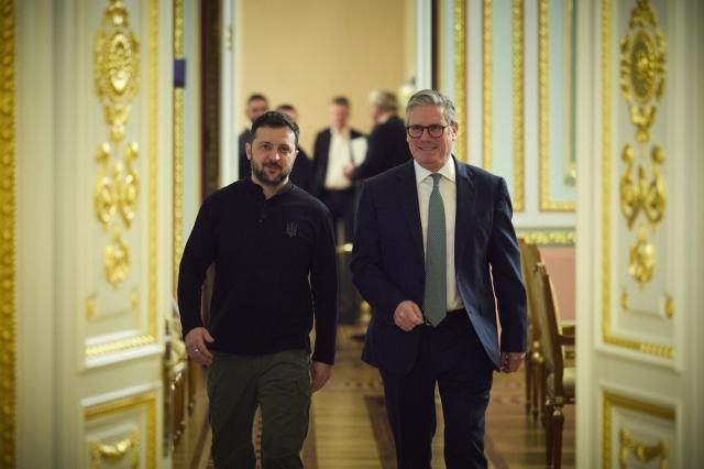 E adesso che Trump ha fatto l&rsquo;orco cattivo in mondovisione? Tutti a Londra a fare la nuova alleanza NATO, la farsa continua