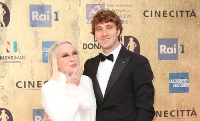 Paolo Ciavarro, chi &egrave; il figlio minore di Eleonora Giorgi: et&agrave;, padre, i figli con la moglie Clizia Incorvaia e la carriera