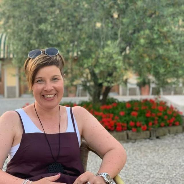 Kenya, due italiani morti in un incidente stradale, pulmino uscito di strada e ribaltato dopo sorpasso di un camion, 4 connazionali&nbsp;feriti