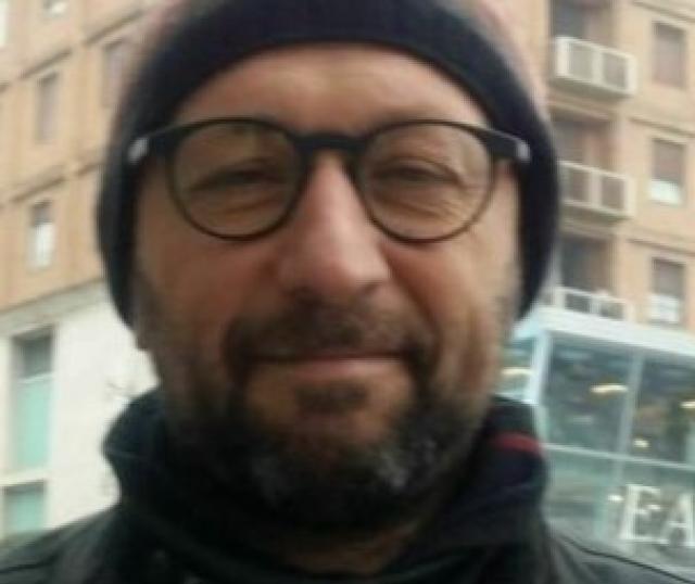 Addio al figlio di Gino Paoli, Giovanni, morto a 60 anni per un infarto, era il direttore di Dillinger News e seguiva con Corona l'inchiesta sulla Gintoneria