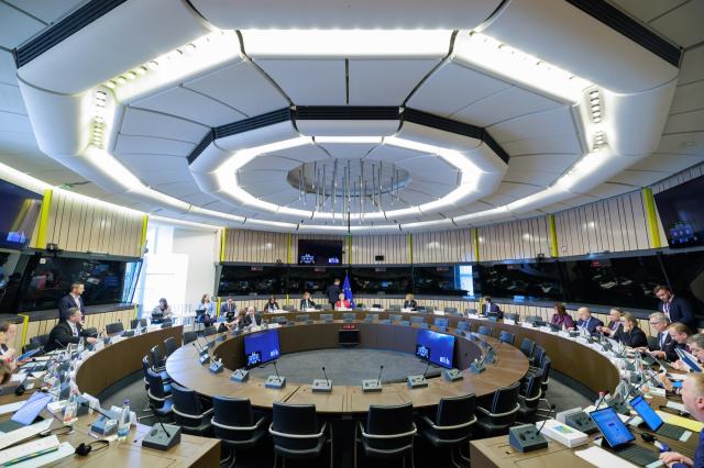 Rearm Europe, oggi il voto a Strasburgo: FdI e FI verso il s&igrave;, Lega, M5S e Avs contrari, Pd verso astensione