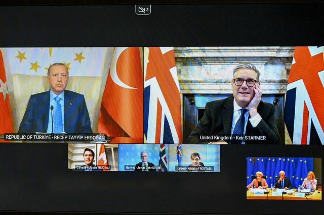 "Coalizione dei volenterosi", al via la call organizzata da Starmer per fare la "guerra" alla Russia, sul tavolo anche l'invio di truppe a Kiev