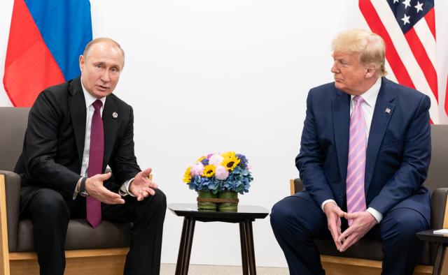 Trump e Putin al vertice del G20 ad Osaka nel 2019