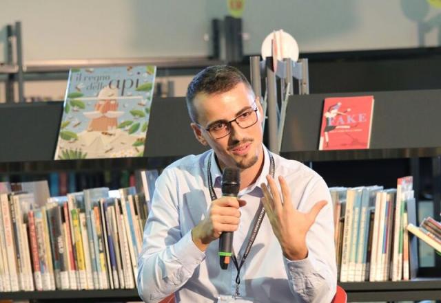 Anche le pulci hanno la tosse: Elvis Tusha attacca con malizia il GdI, ma fa solo una magra figura